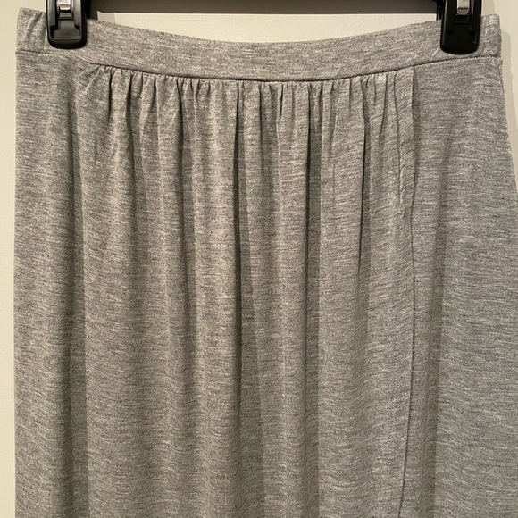 Ultra Flirt Women Skirt with front slit, Large, Gray. - Picture 3 of 15